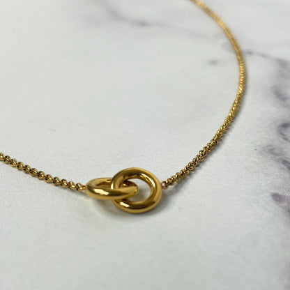 Delicate Pendant Necklace